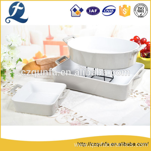 Two tone backer ceramic tray with handle